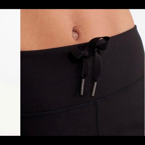 Lululemon Relaxed Fit Crop - Picture 3 of 12